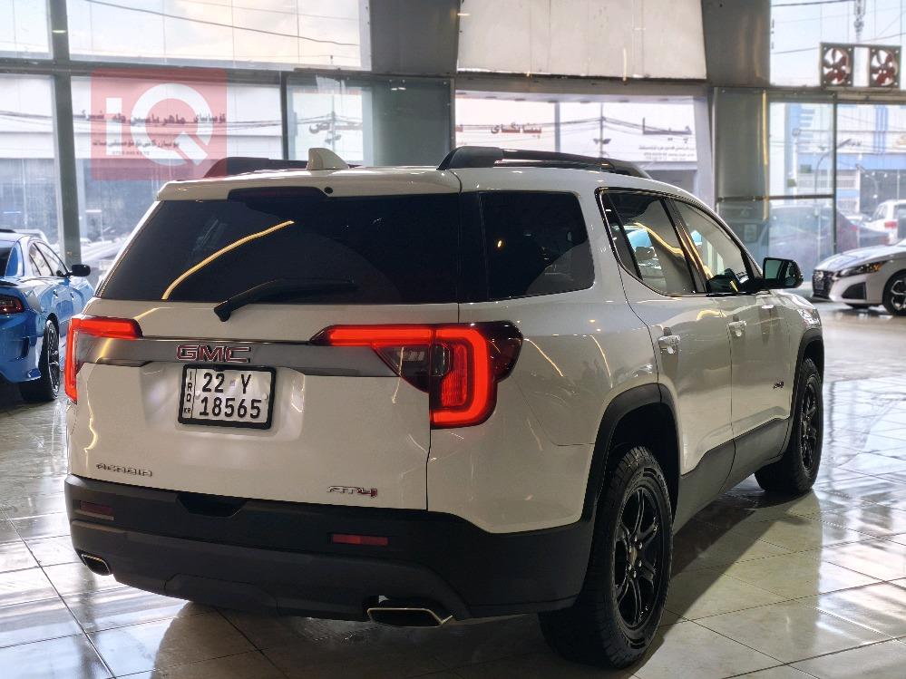 جي ام سي اكاديا